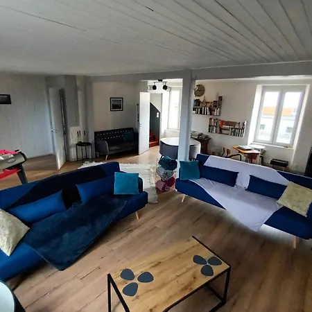 בית נופש Le Miraillet, *